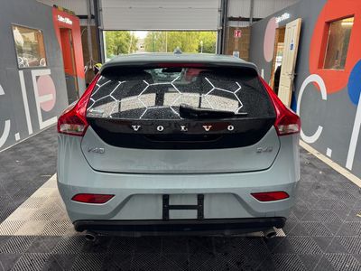 2017 Volvo V40