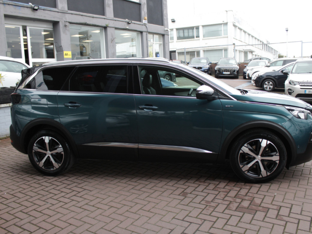 2019 Peugeot 5008