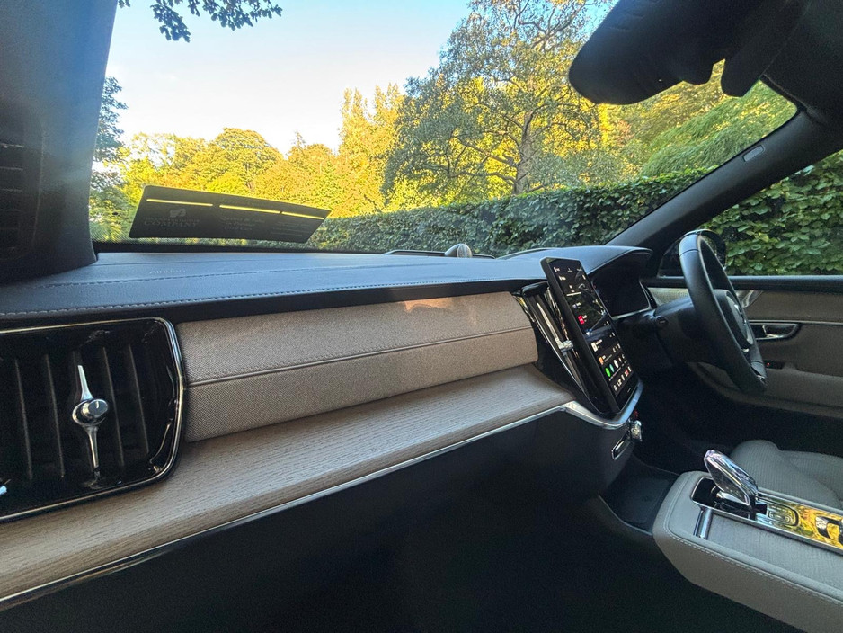 2025 Volvo XC90