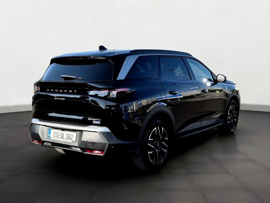 2025 Peugeot 5008