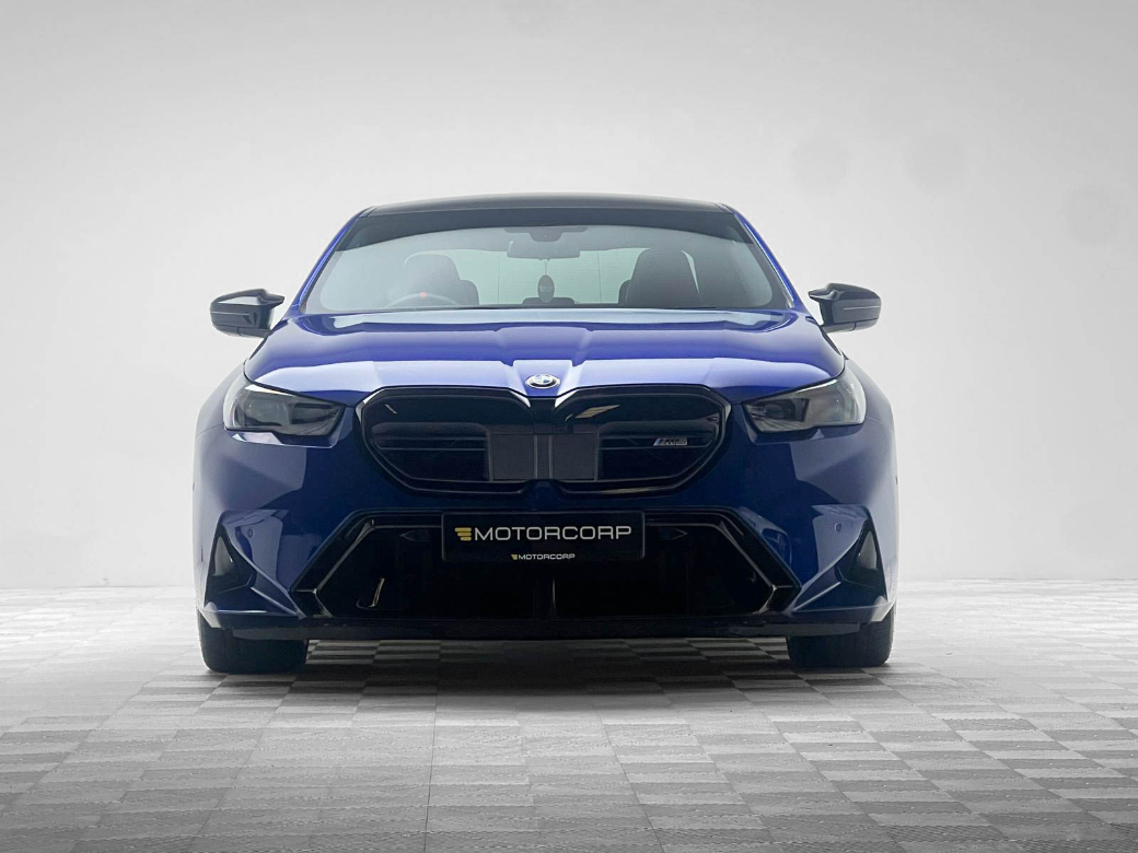 2025 BMW M5