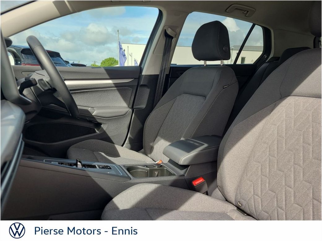 2025 Volkswagen Golf