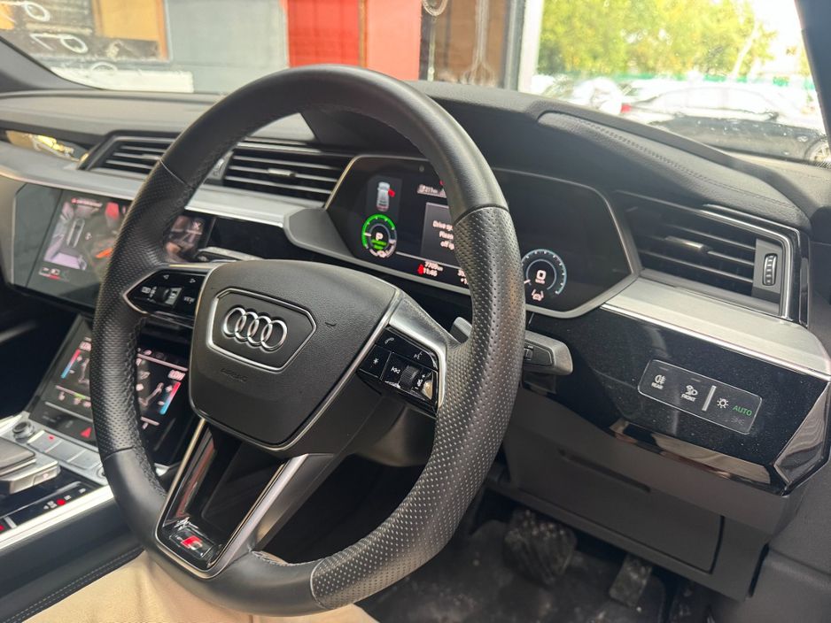 2023 Audi e-tron
