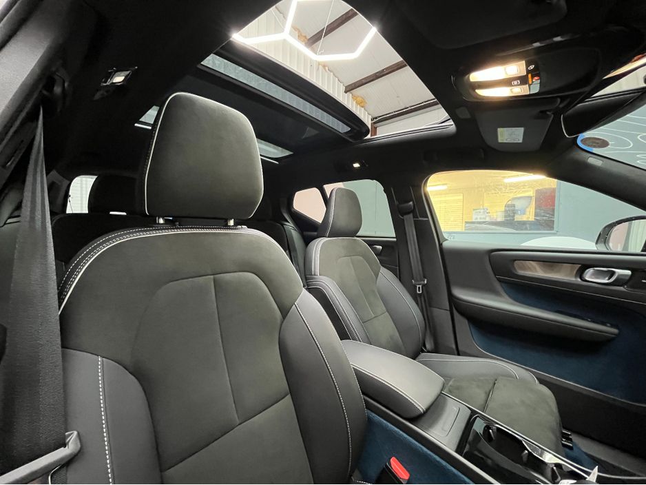 2023 Volvo XC40