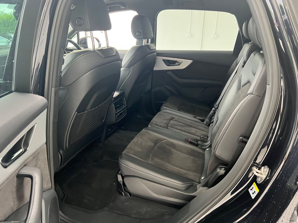 2021 Audi Q7