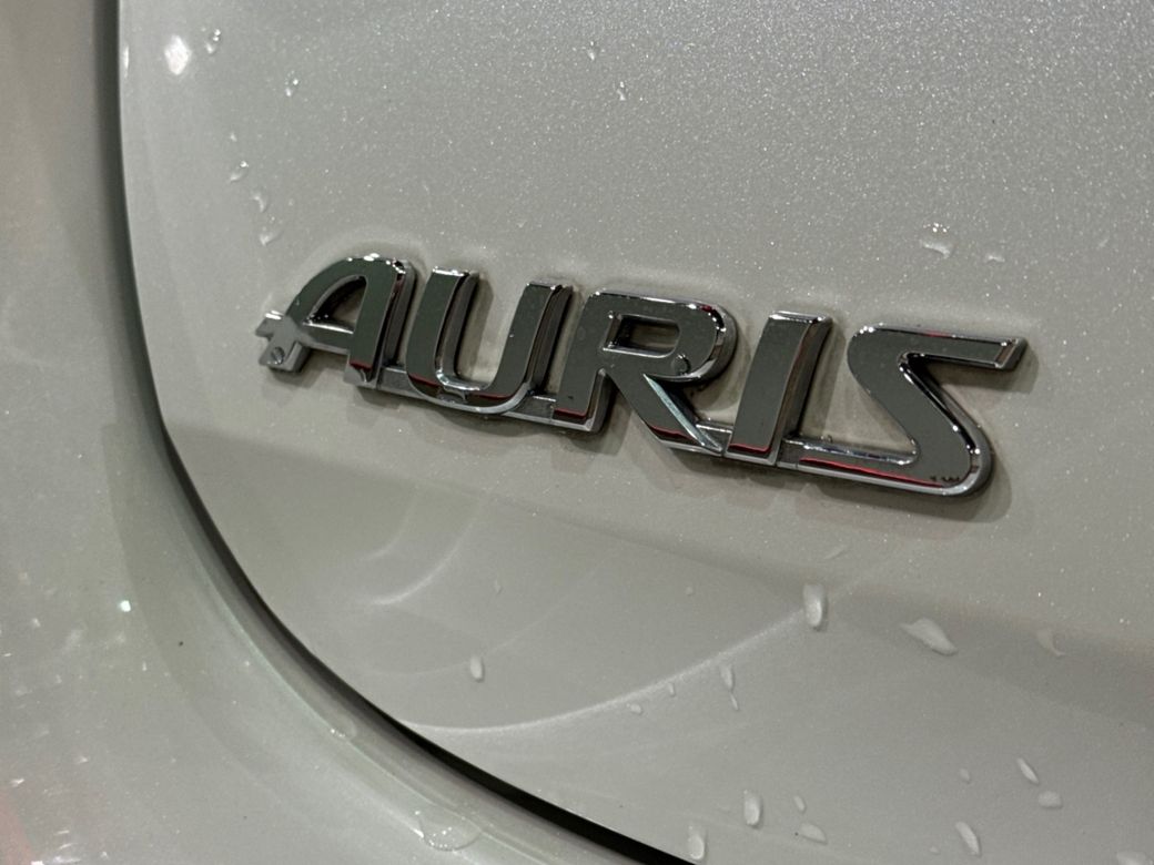 2017 Toyota Auris