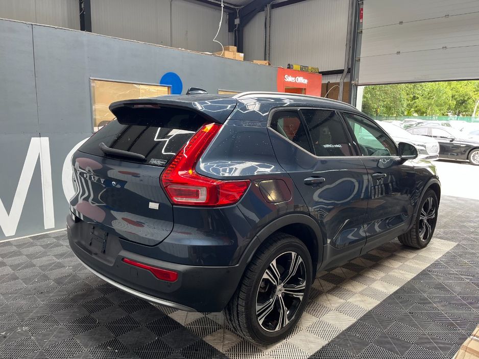 2022 Volvo XC40