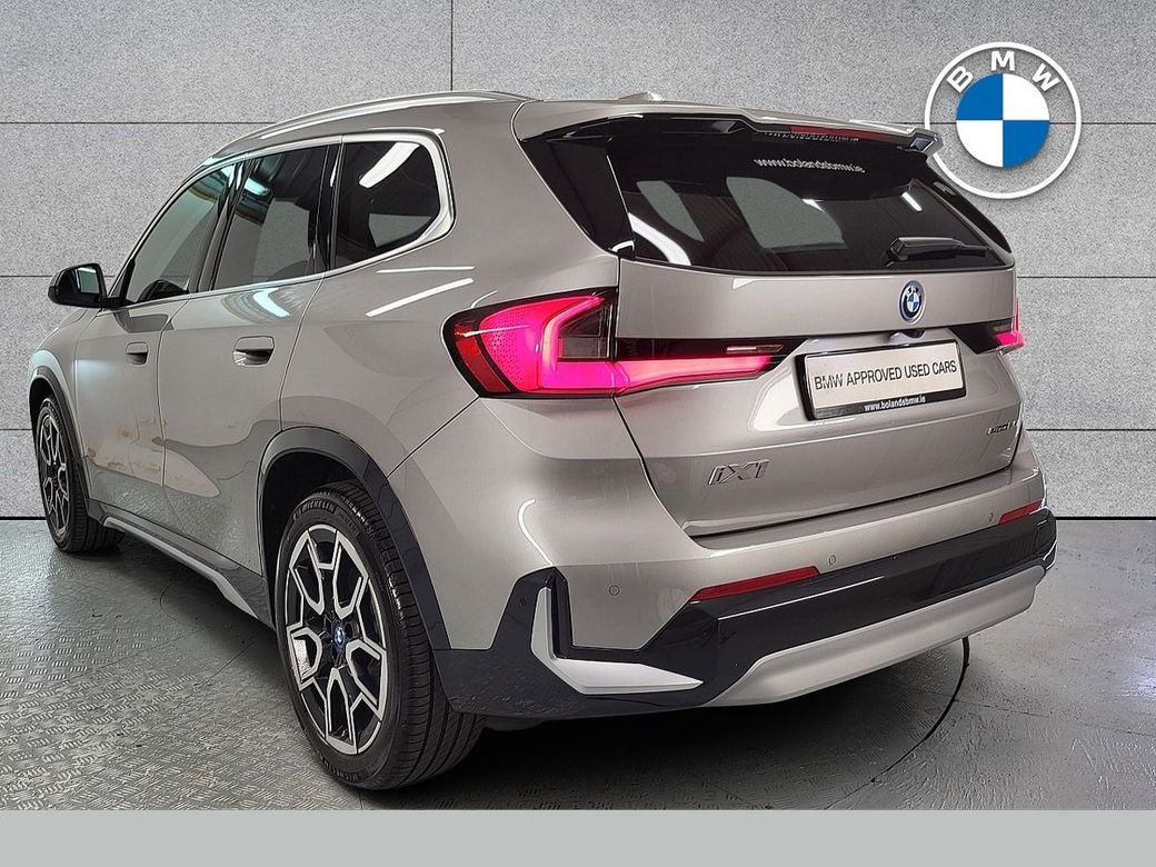 2025 BMW iX1