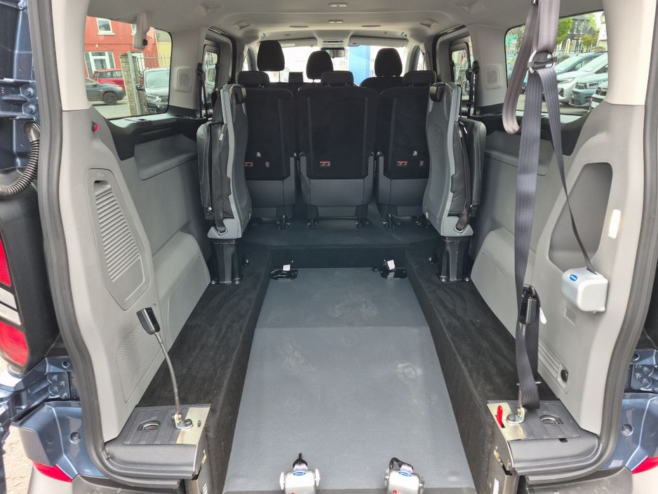 2026 Ford Tourneo Custom