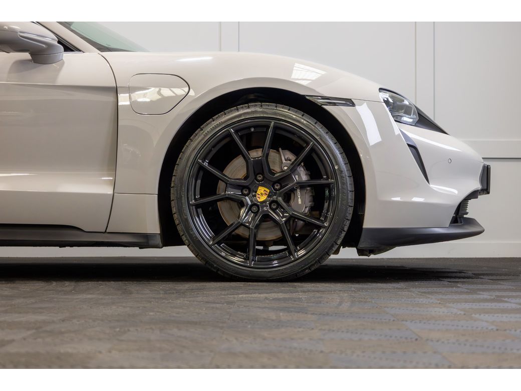 2023 Porsche Taycan