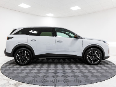 2027 Peugeot 5008