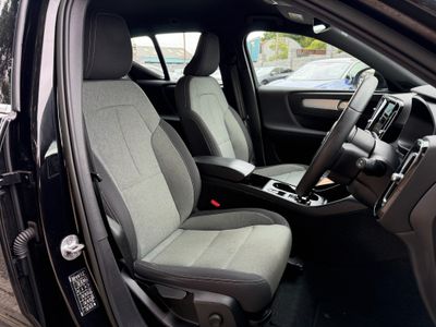 2023 Volvo XC40