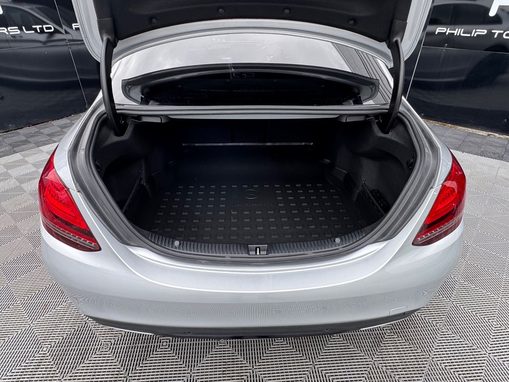 2021 Mercedes-Benz C 220