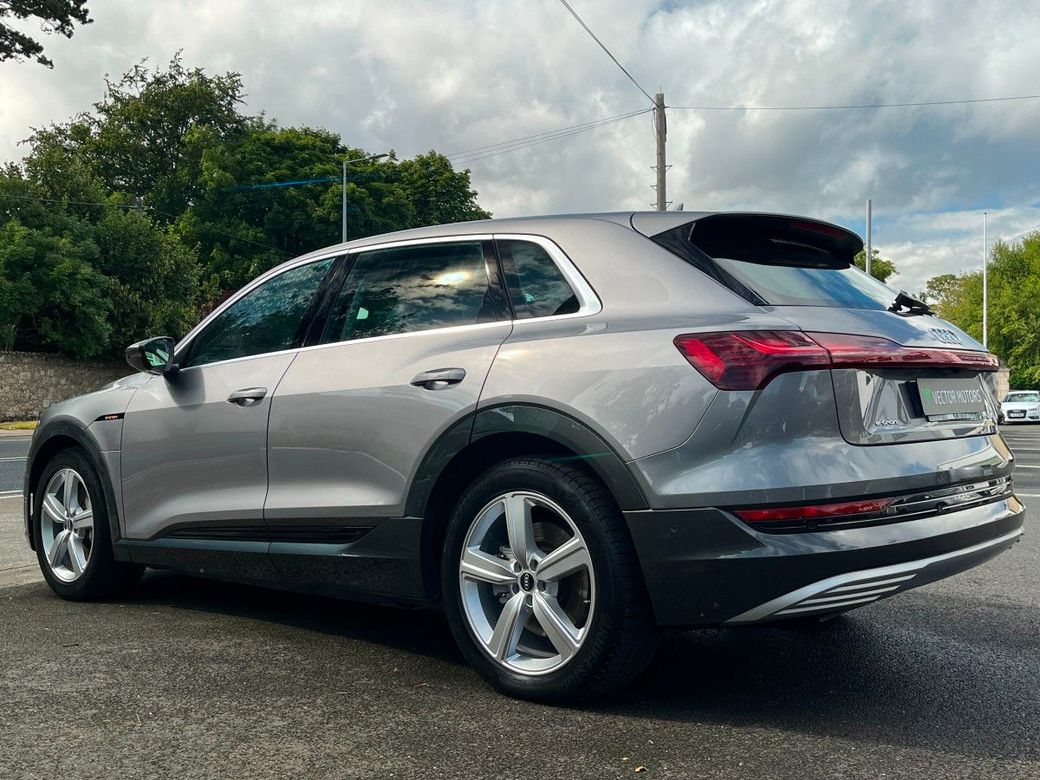 2022 Audi e-tron