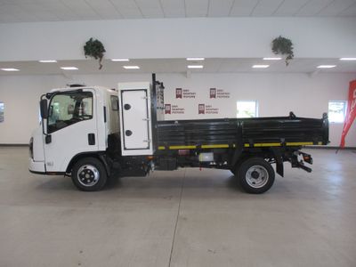 2026 Isuzu NPR