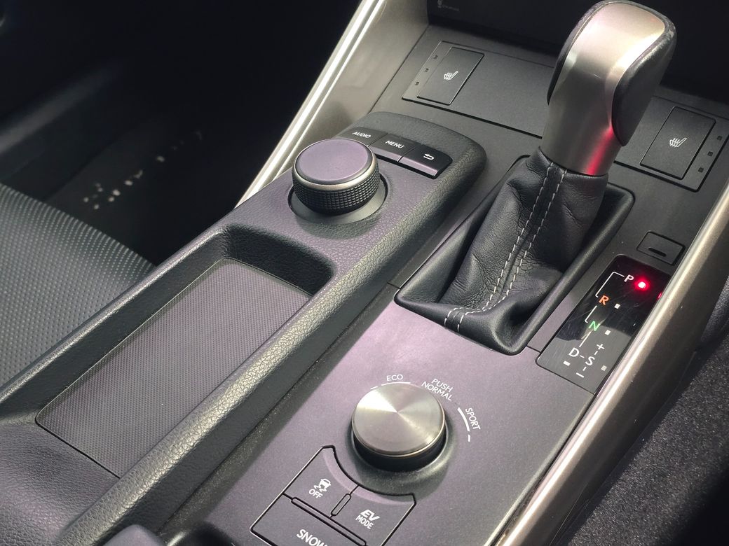 2014 Lexus IS 300h