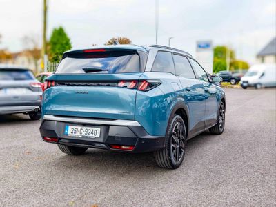2025 Peugeot 5008