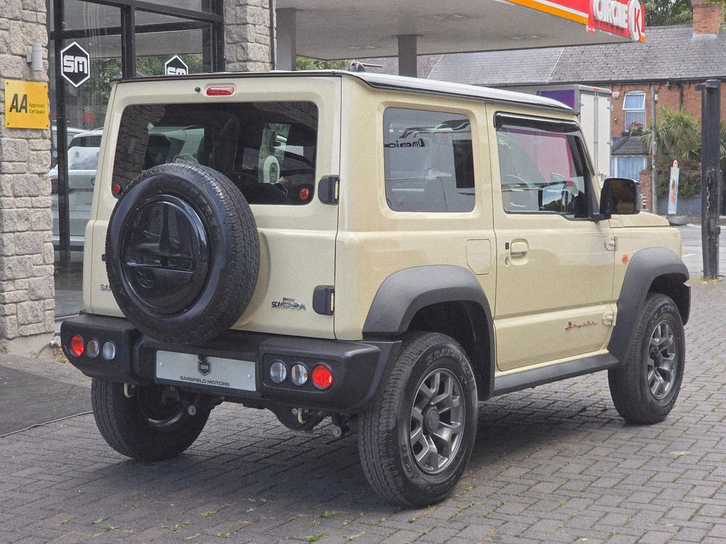 2023 Suzuki Jimny