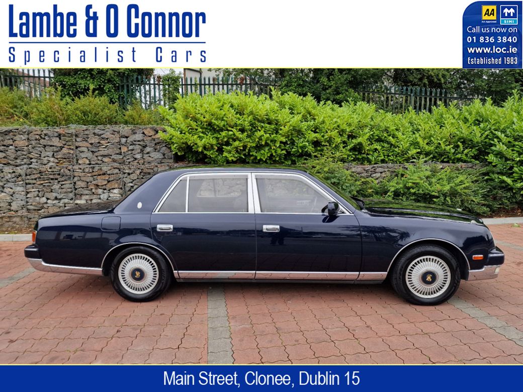 2000 Toyota Century