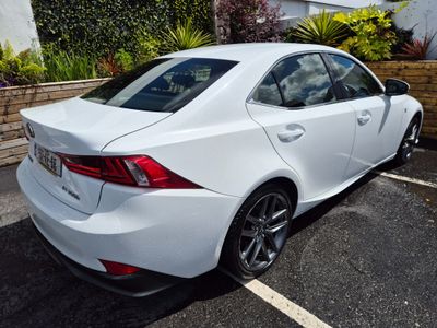 2015 Lexus IS 300h