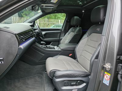 2022 Volkswagen Touareg