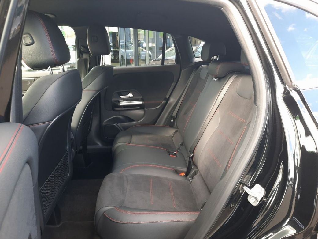 2025 Mercedes-Benz GLA Class