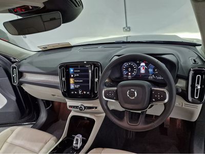 2022 Volvo XC40
