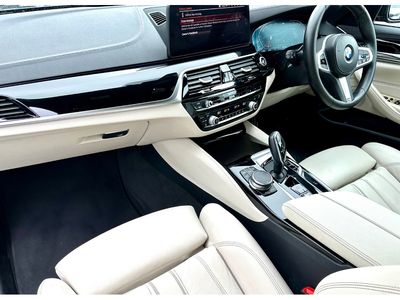 2022 BMW 5 Series