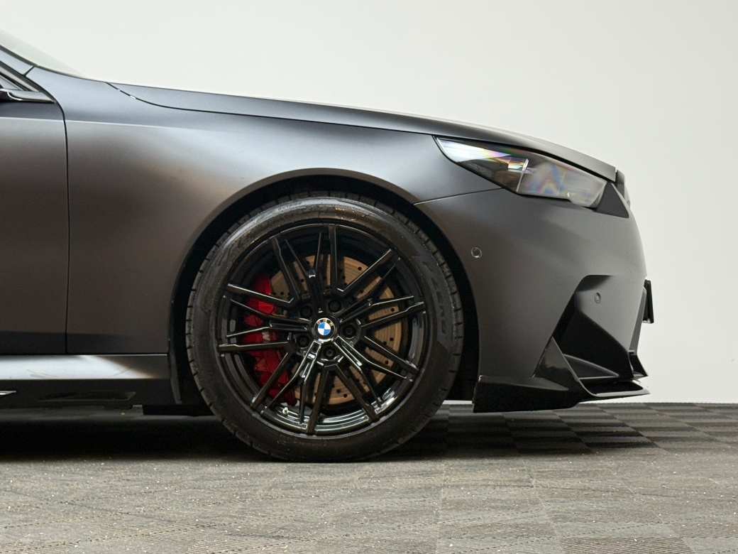 2025 BMW M5