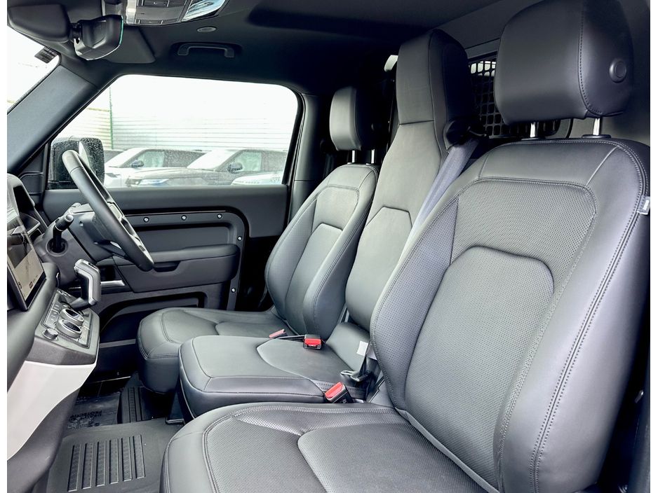 2025 Land Rover Defender