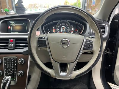 2016 Volvo V40