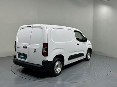 2023 Peugeot Partner