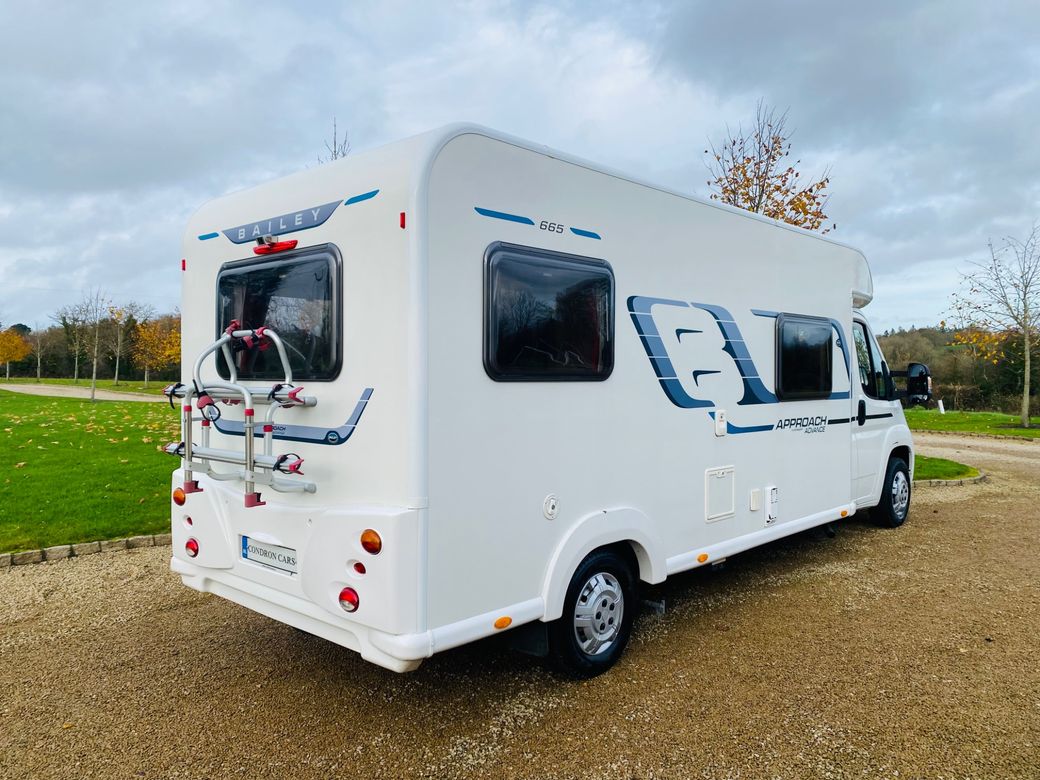 2017 BAILEY  APPROACH ADVANCE 665 LOW PROFILE R.H.D