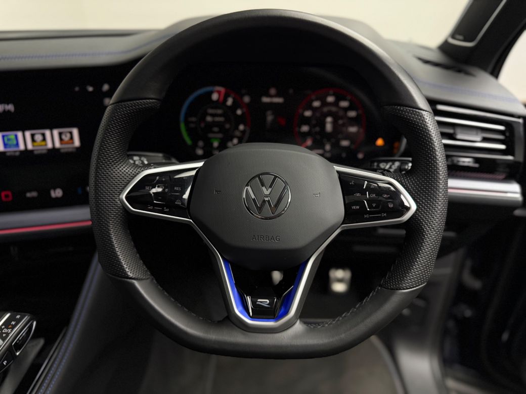 2024 Volkswagen Touareg