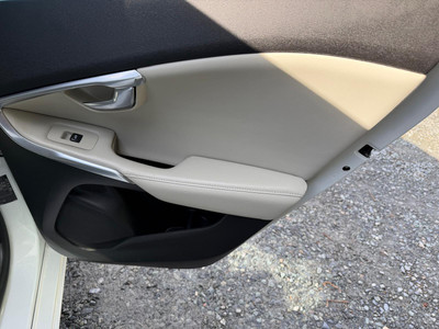 2017 Volvo V40