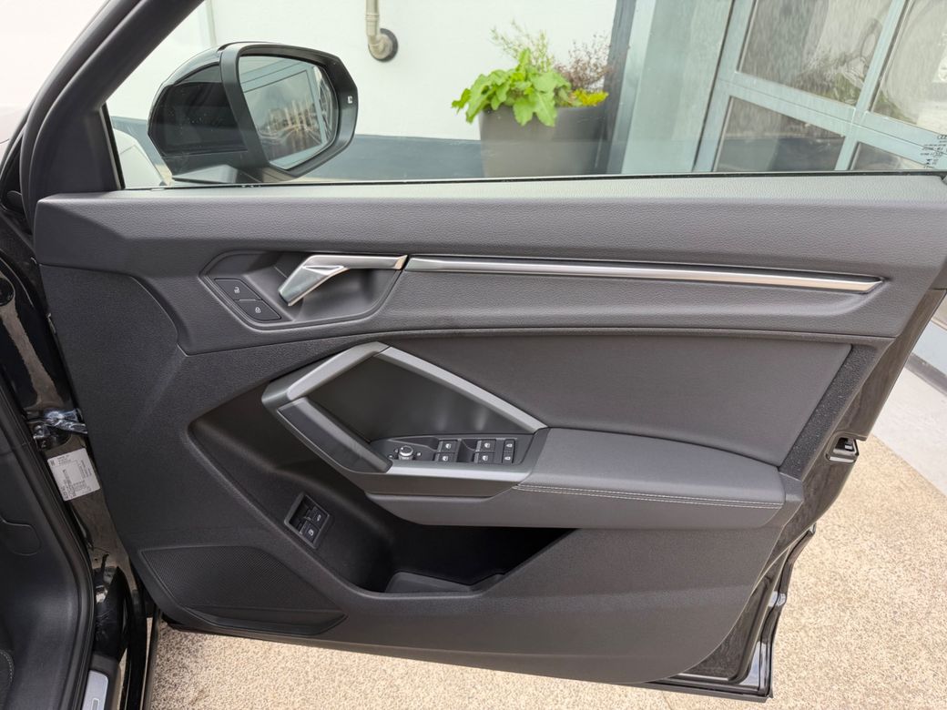 2023 Audi Q3