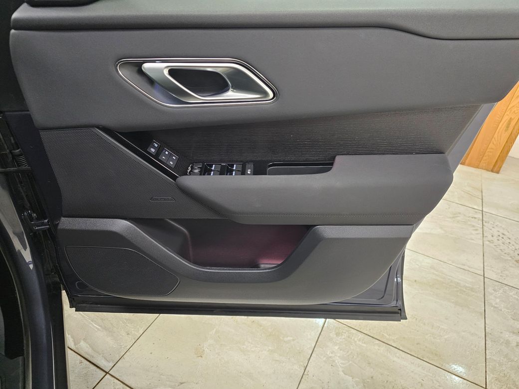 2025 Land Rover Range Rover Velar