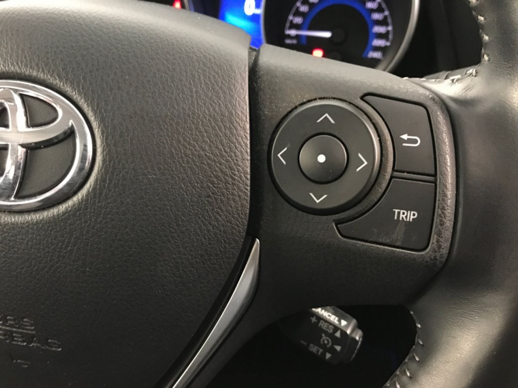 2016 Toyota Auris