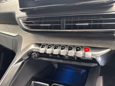 2024 Peugeot 5008
