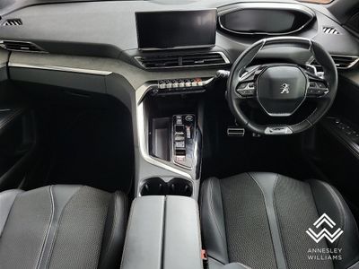 2023 Peugeot 5008