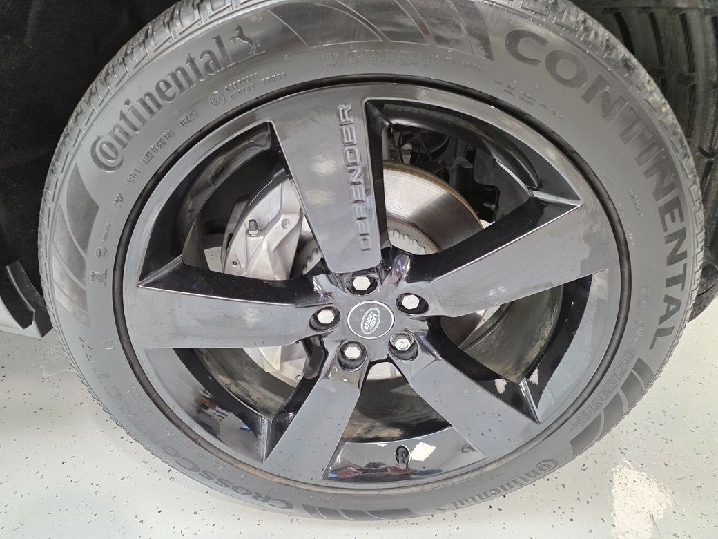 2025 Land Rover Defender 110