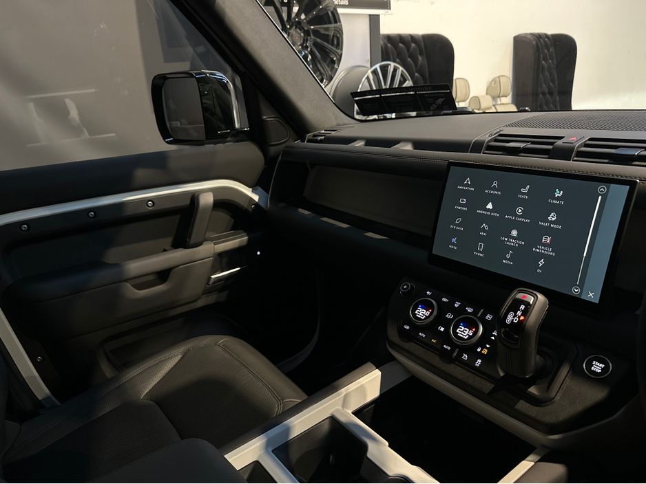 2025 Land Rover Defender
