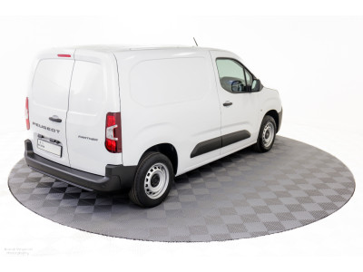 2025 Peugeot Partner