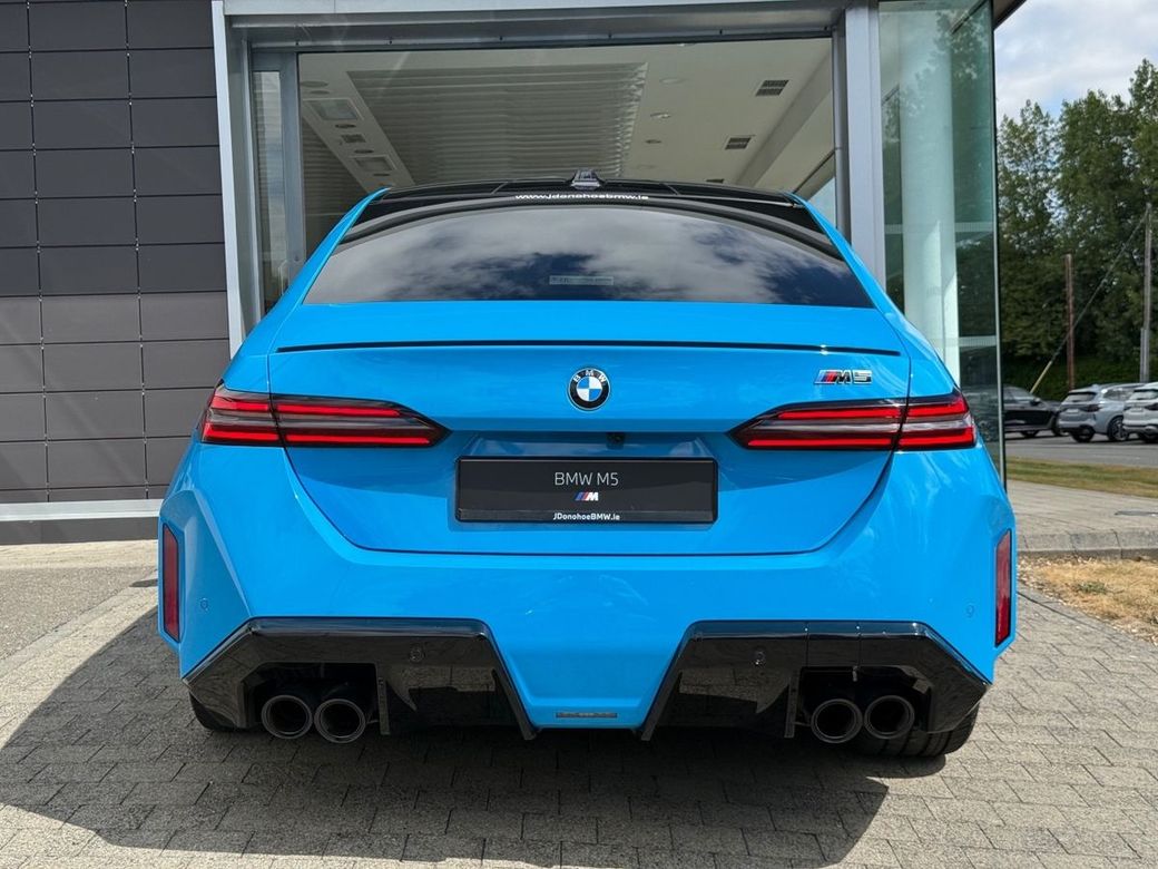 2025 BMW M5