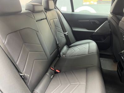 2024 BMW i5
