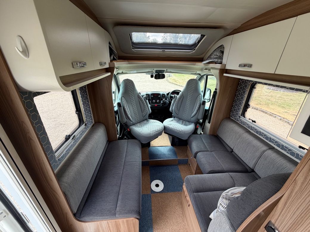 2017 SWIFT ESCAPE 684 LOW PROFILE R.H.D