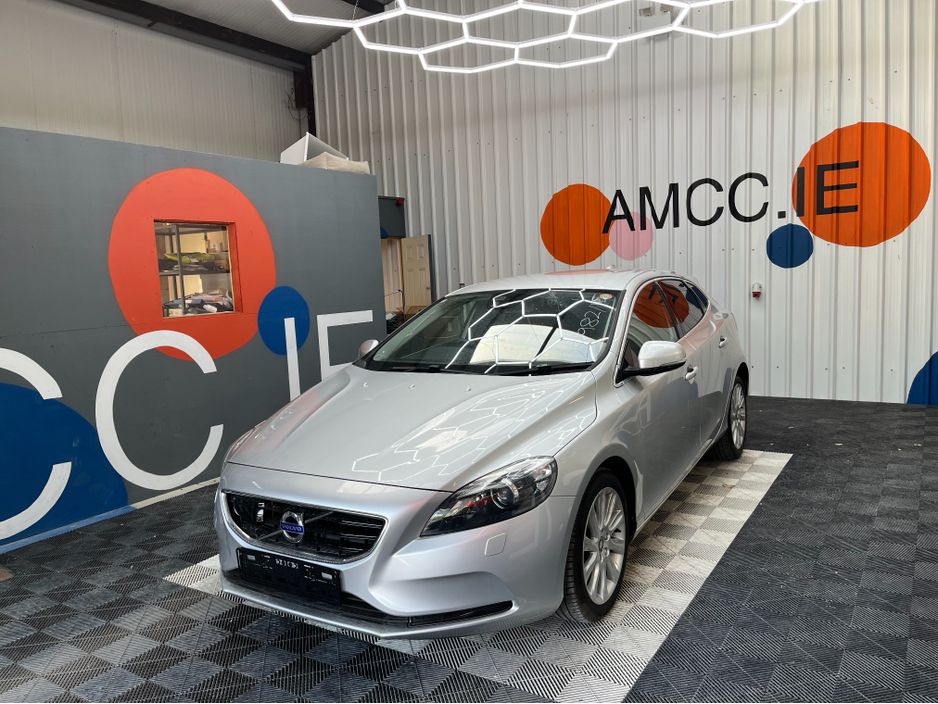 2015 Volvo V40