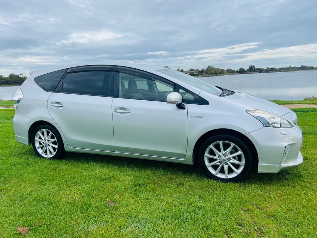 2014 Toyota Prius Alpha