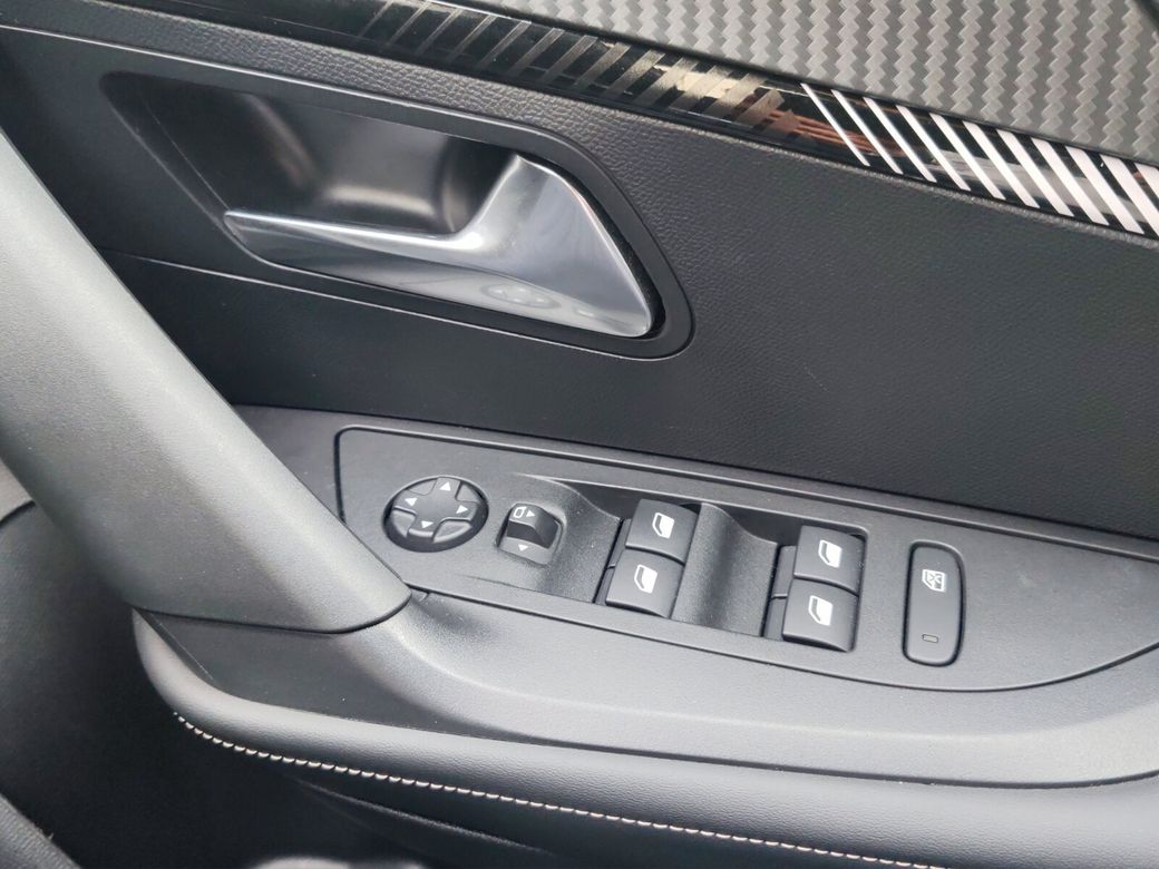 2025 Peugeot 2008