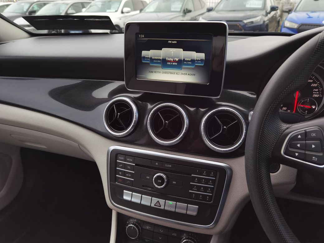 2016 Mercedes-Benz CLA Class